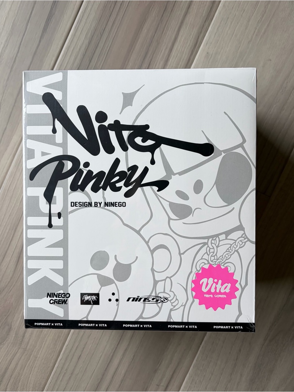 Pop Mart VITA PINKY Figurine
